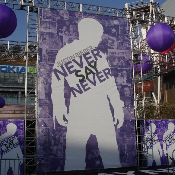 JUSTIN BEIBER NEVER SAY NEVER WORLD PREMIERE MOVIE POSTER - RARE COLLECTIBLE - Picture 3 of 12